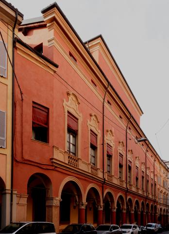 vista della facciata dell'edificio