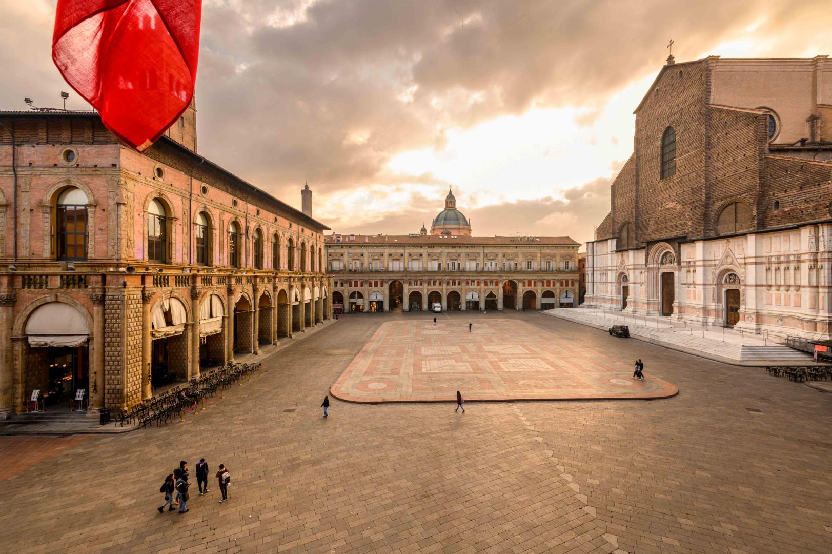 piazza-maggiore-portici